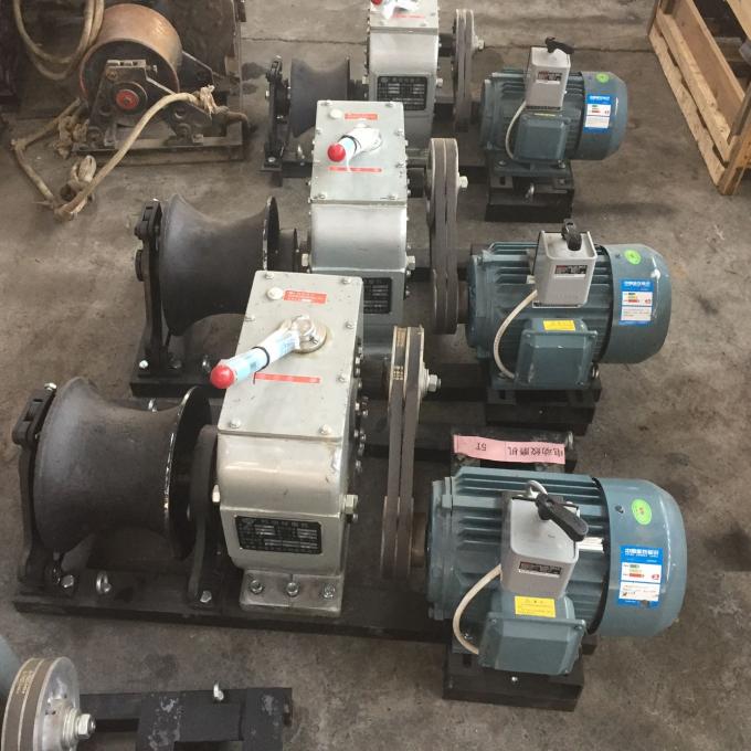 ウィンチの引き手をケーブルの引きのための3トンの電気ウィンチ220Vケーブルで通信して下さい